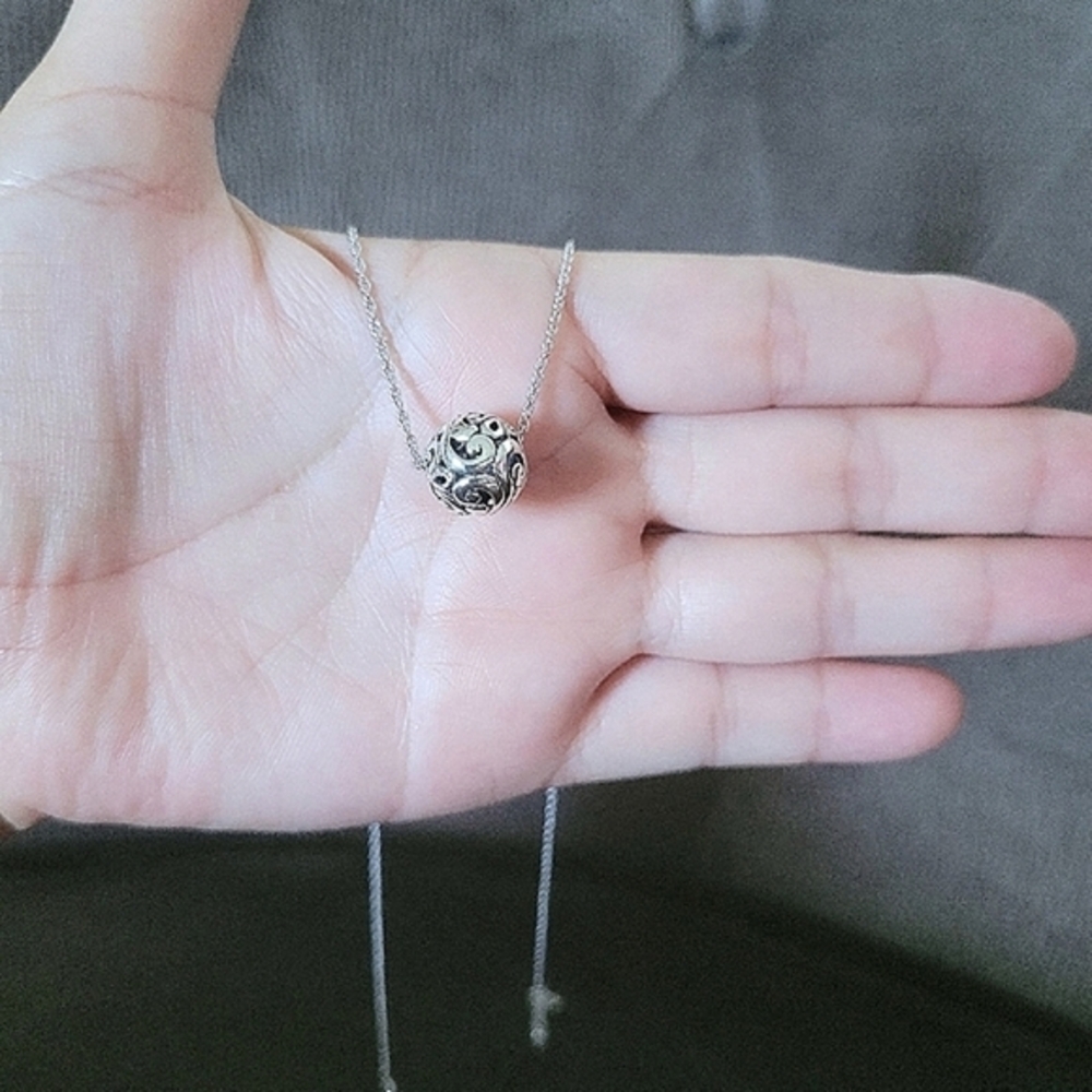 Annika Witt Sterling Silver🤍 Floating🛶 Scroll📜 Ball⚾️ Pendant Necklace - - Picture 5 of 15